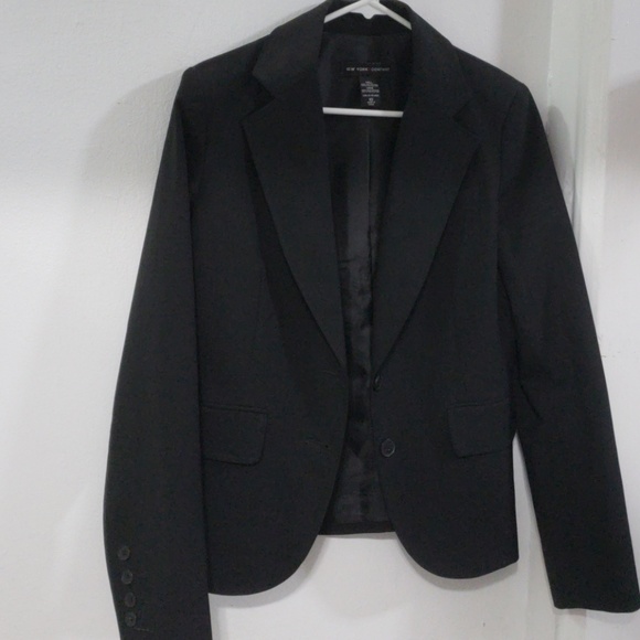 Blazer - Picture 2 of 5